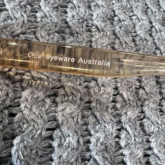 Quay Australia Sunglasses 1521 Peach Cat Eye Sunnies - Picture 11 of 13